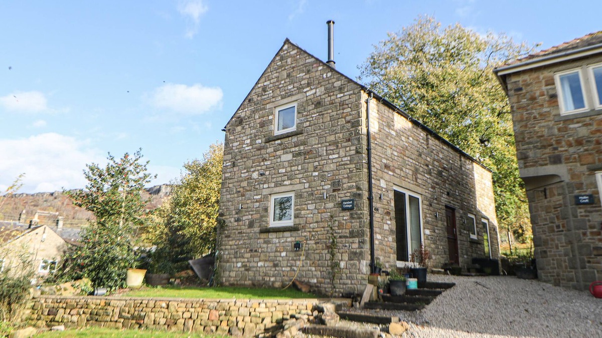 Beeley House | HAREBELL COTTAGE, family friendly, with open fire in Curbar