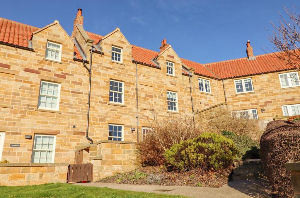 Sandsend House | Harebell