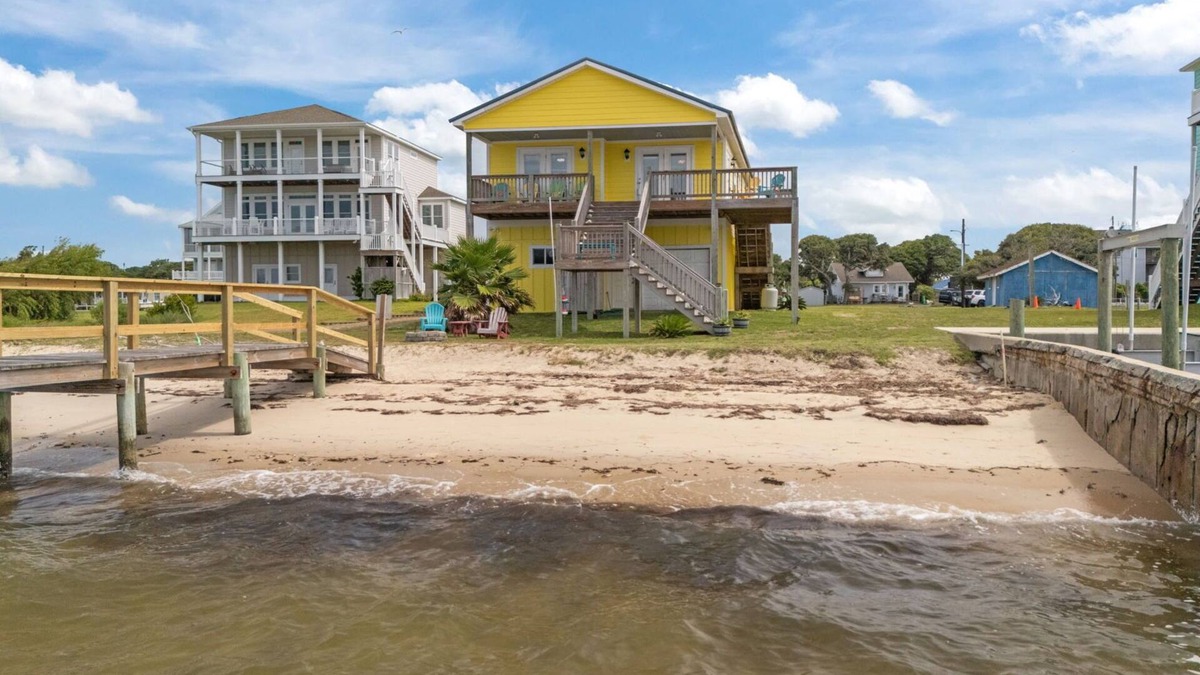 Harkers Island House | Harkers Island Haven-waterfront, private beach and dock