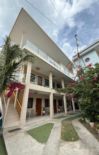Basdiot Resort | HARMAN SUITES Moalboal