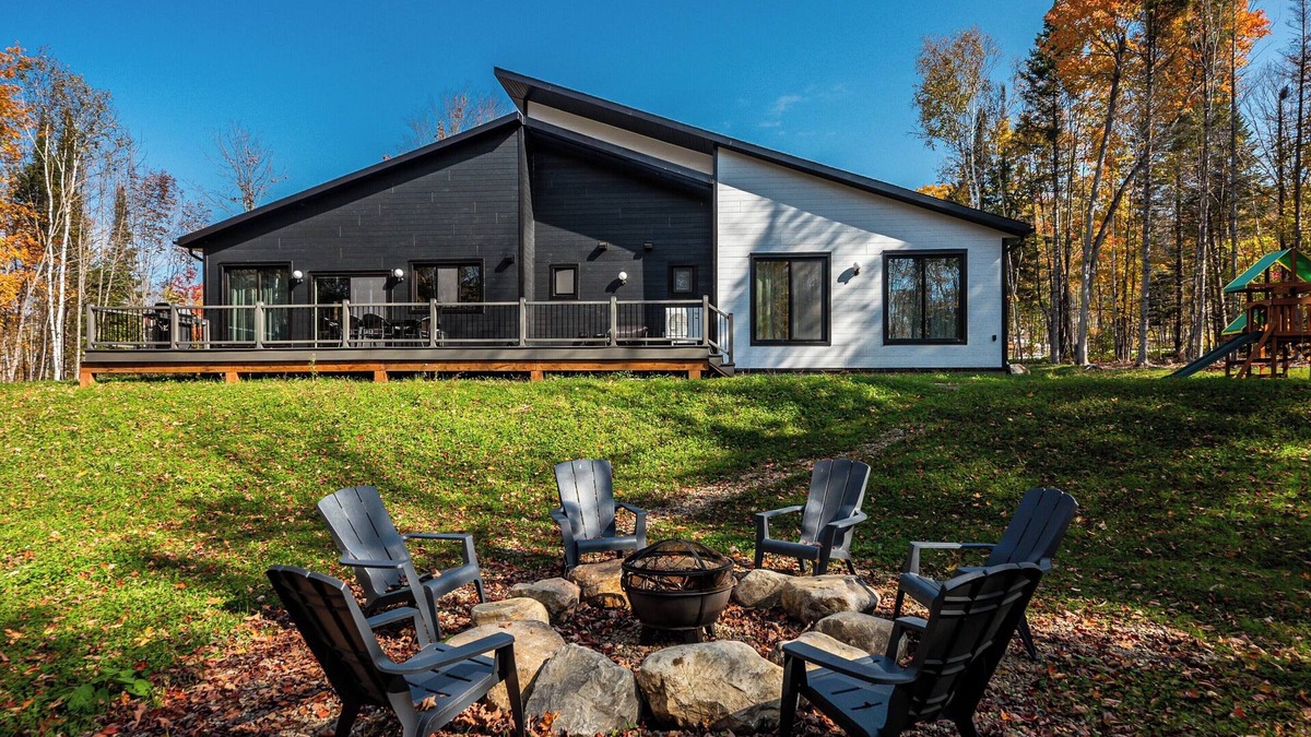 Amherst Ski Chalet | Harmonie KanataTremblant (179 Printemps)