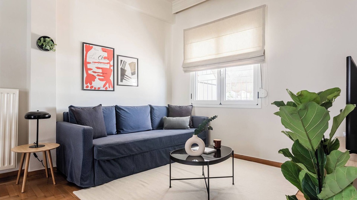 Exarhia Apartment | Harmonious 2BR Apartment in Exarchia