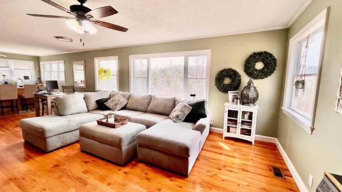 Mill Spring House | Harmony House-Near TIEC & Vineyards,Pool Table,Fire Pit,Sleeps 8,Mountain Views