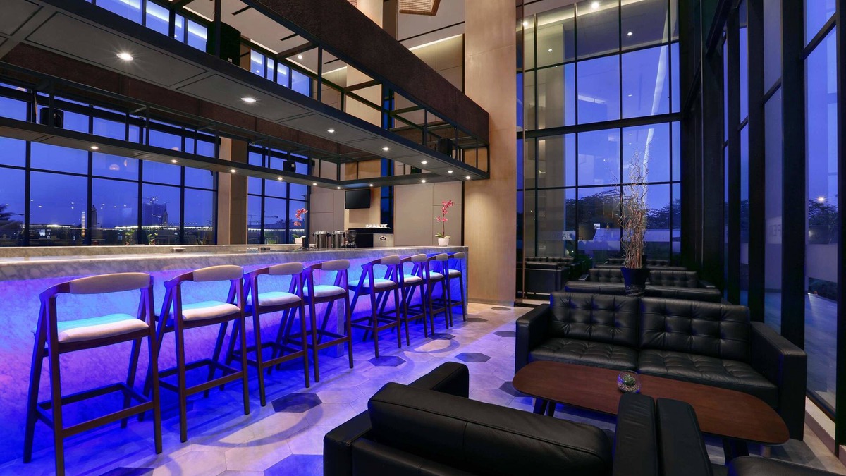 Cikarang Hotel | Harper Cikarang by ASTON