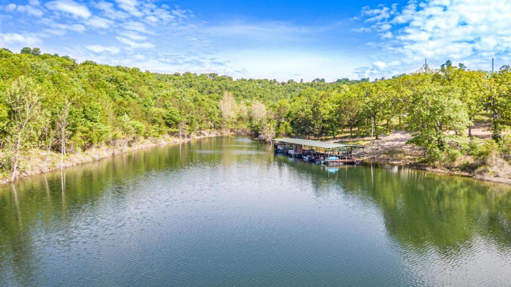 Kimberling City Resort | Harper Valley Resort - Kimberling City MO