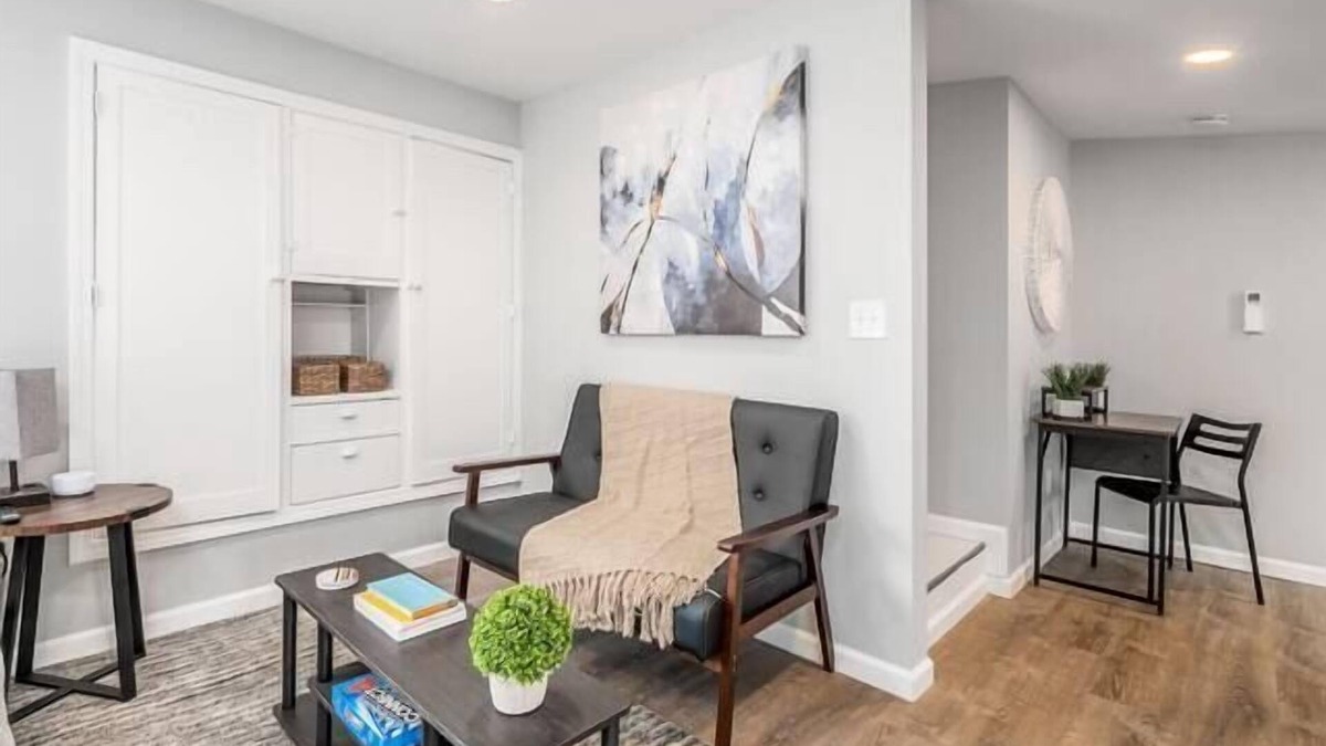 Downtown Columbus House | HARRISON STUDIO IN HEART OF COLUMBUS