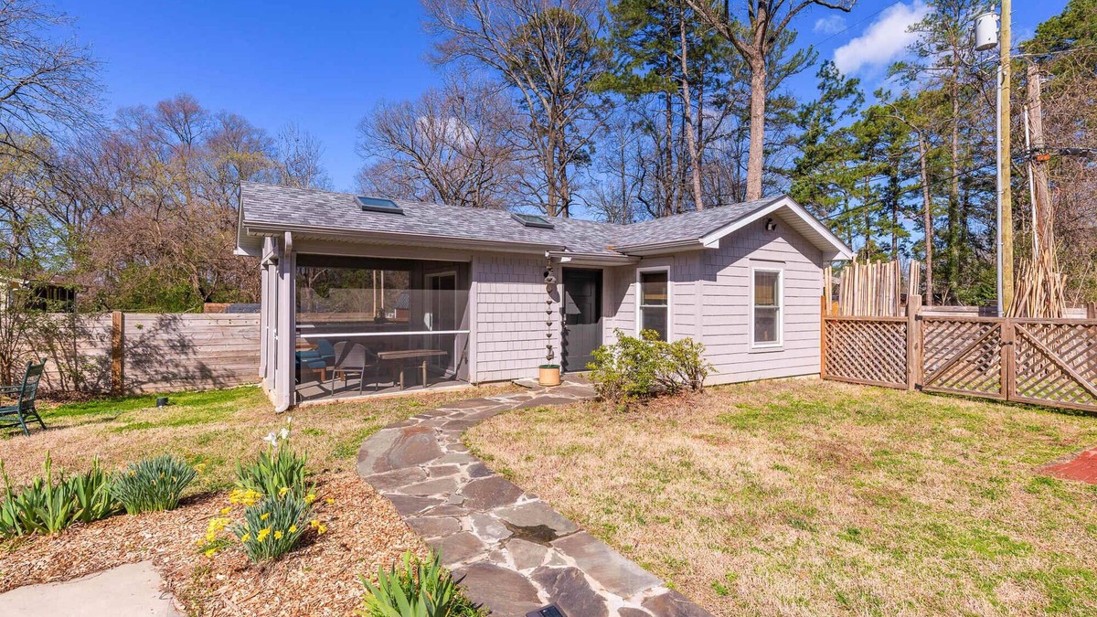 North Charlotte House | Harry's Handicap Accessible Tea House