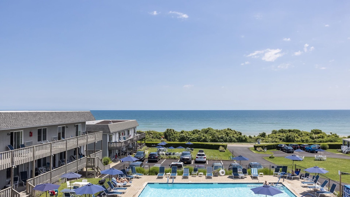 Montauk Hotel | Hartmans' Briney Breezes Beach Resort
