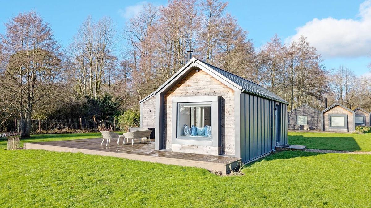 Funtington Cottage | Harvest - Ashling Park - sleeps 2 guests in 1 bedroom