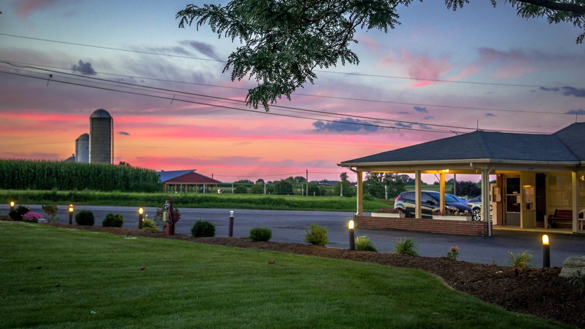 Gordonville Hotel | Harvest Drive Family Inn