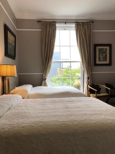 City Centre Dublin House | Harveys Guest House
