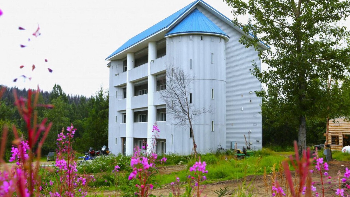Willow Other | Hatcher Pass Castle Alaska |King Bed & Nature Escapes