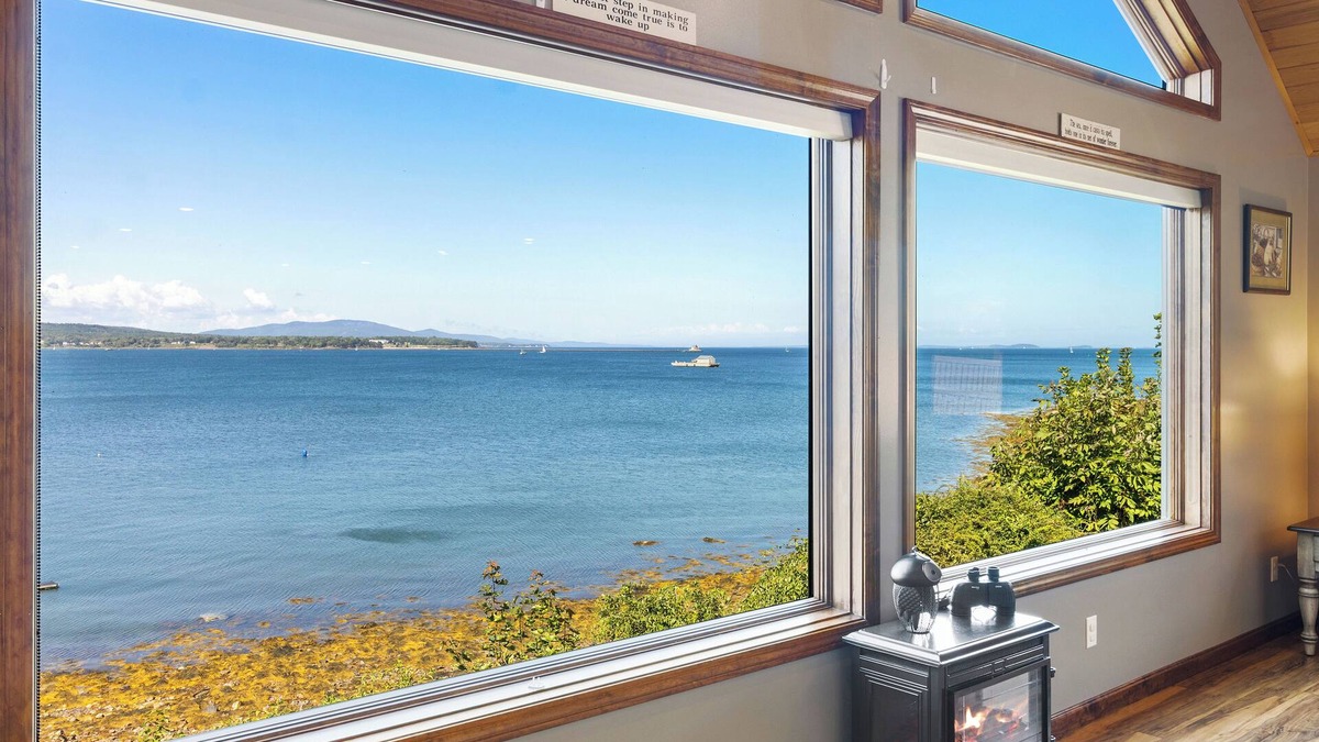 Owls Head House | Hatetoquitit, oceanfront home in Owls Head