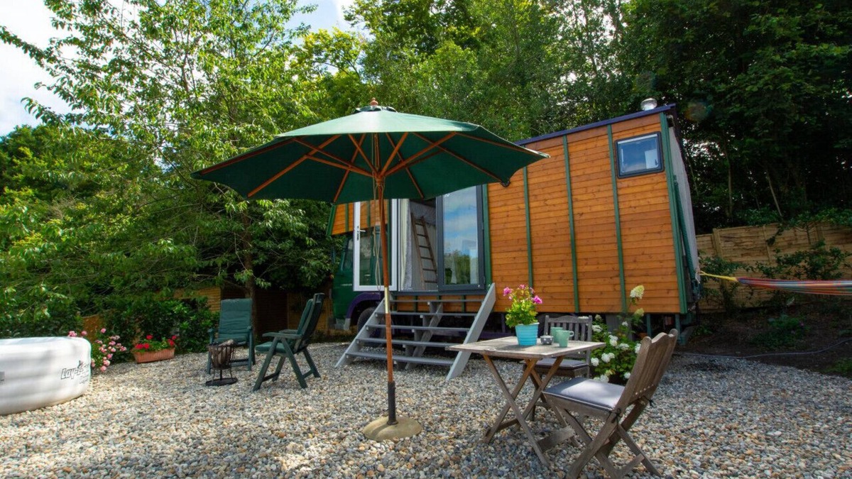 Hawkhurst House | Hattie the Horse Box