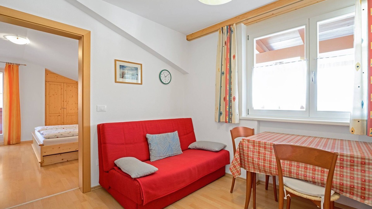 Valdaora di Sopra Apartment | Haus Aue - Apartment 2 with Balcony, Mountain View & Wi-Fi