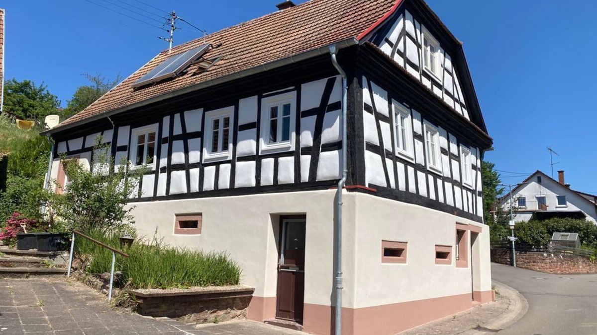 Erlenbach bei Dahn House | Haus der Behaglichkeit - vacation home, shower, WC, 2 bedrooms
