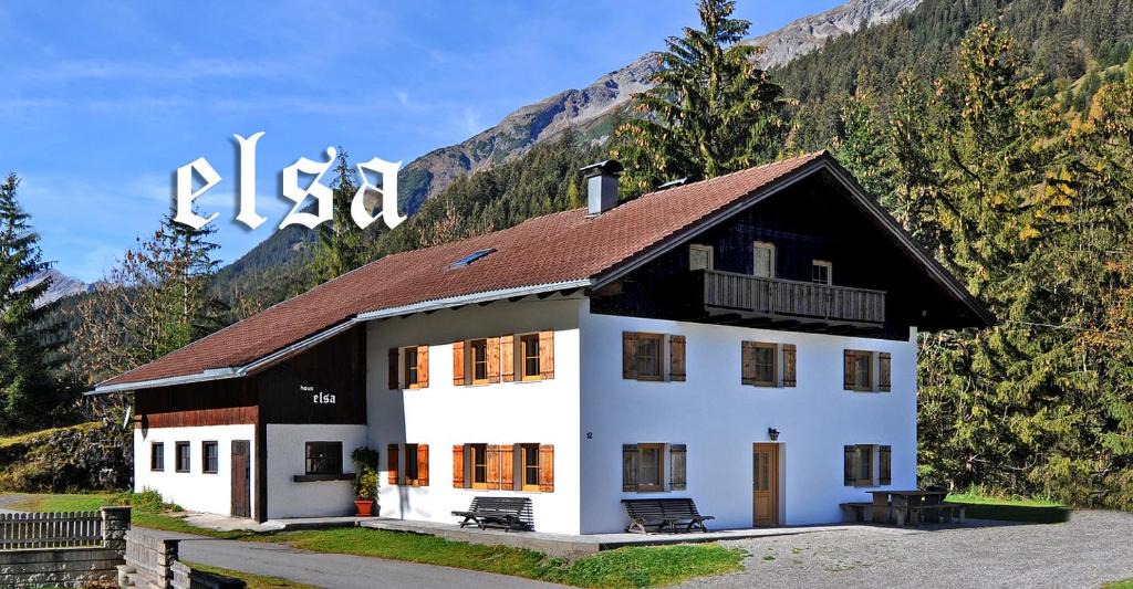 Holzgau House | Haus Elsa