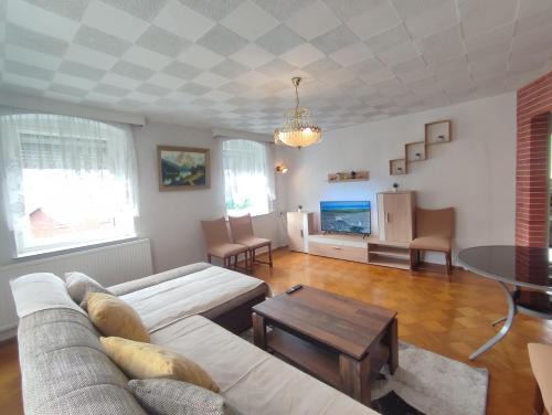 Bad Elster Apartment | Haus "Grimberg" 1-FeWo & 2-FeWo