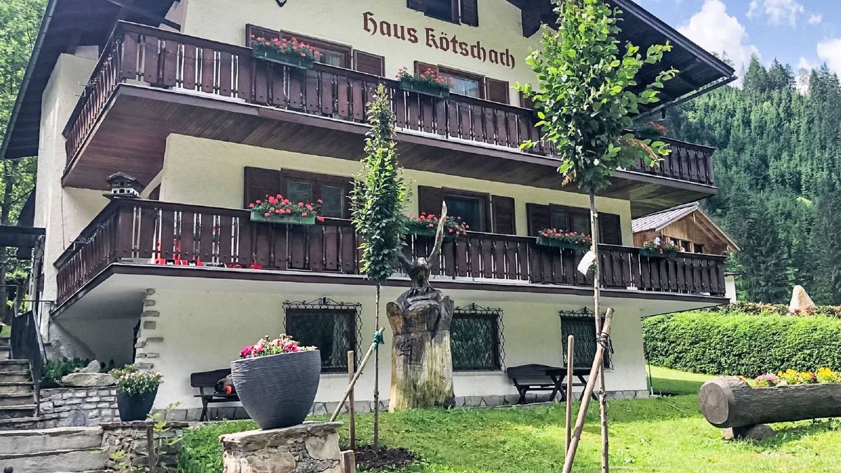 Bad Gastein Apartment | Haus Kötschach by Interhome