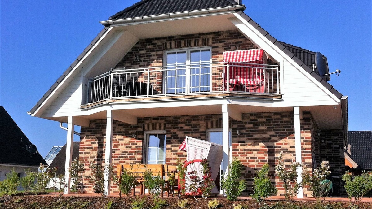 Dranske Apartment | Haus Strandläufer Comfortable apartment on the ground near the beach