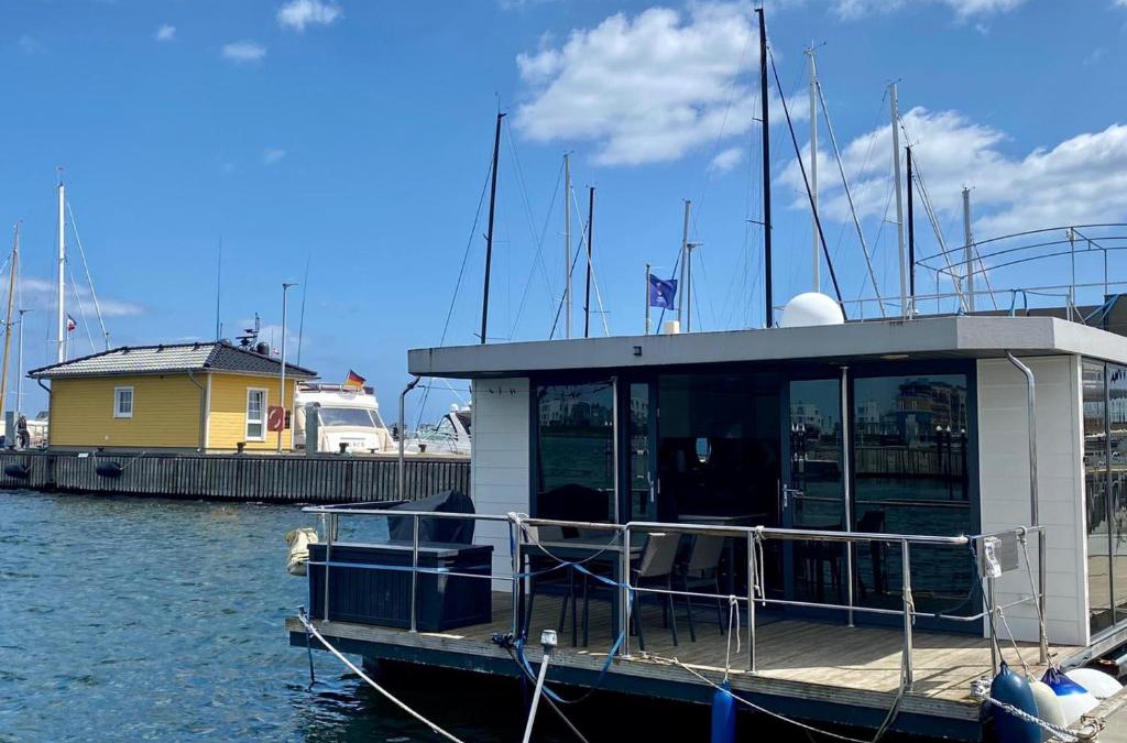 Olpenitz Apartment | Hausboot Ferienhaus Captains Boat