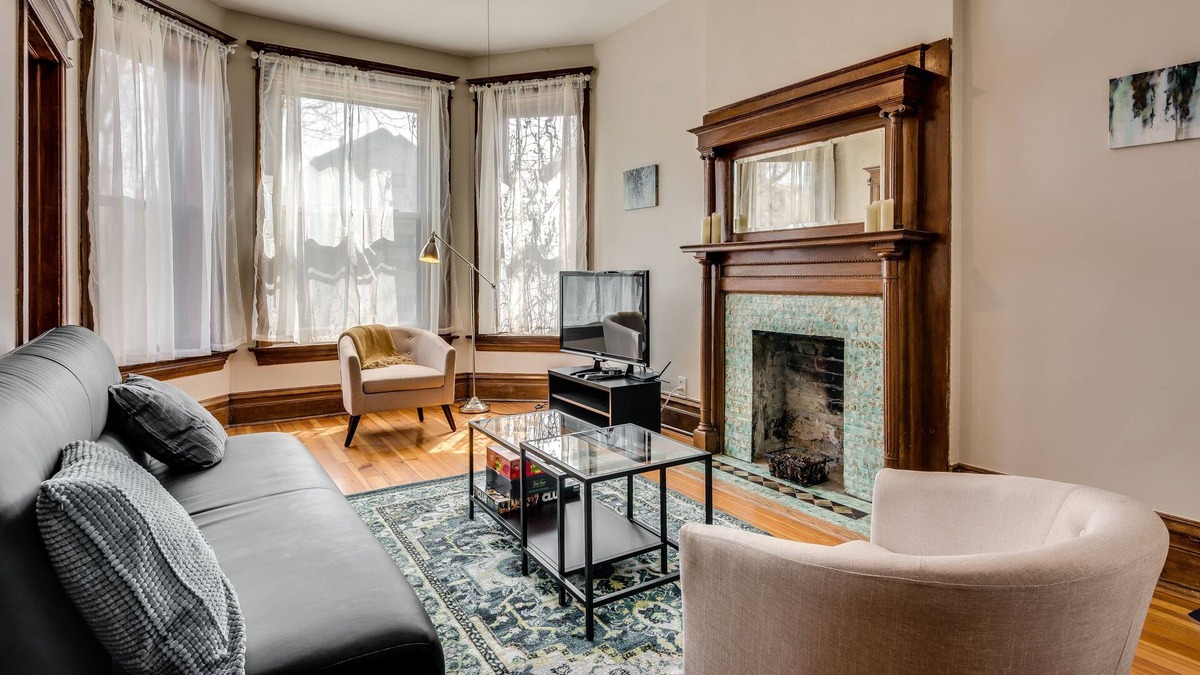 Wicker Park Apartment | Have It all! Convenient Yet Calm, Low Key and Lively by RedAwning