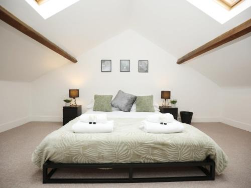 Swindon Apartment | Havelock Apartments by N And N Stays Ltd, Close to City Centre, Perfect for Contractors, Professionals, Close to Centre, Long Stay Disc Available