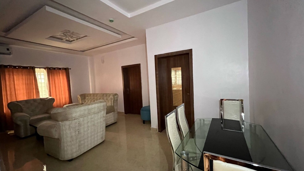 Lagos Apartment | HAVEN 3 BEDROOM WITH FREE PARKING ON PREMISES