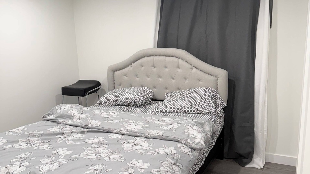 Fort Gary House | Haven in the Prairies (2BR Suite)