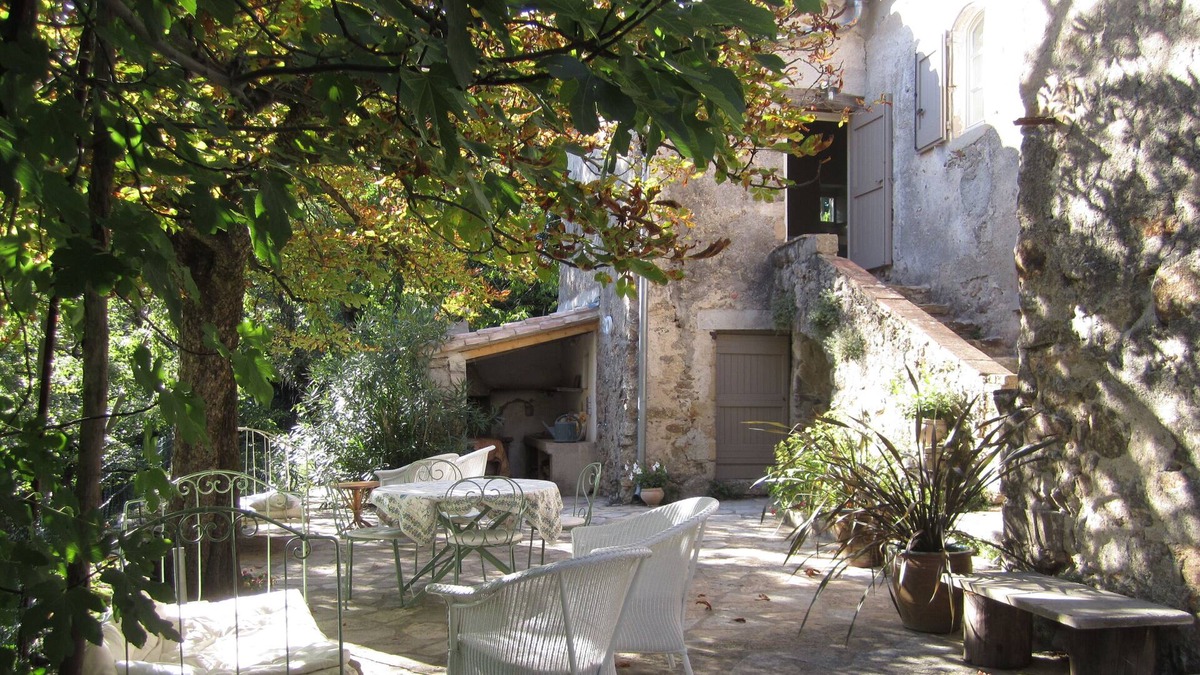 Monoblet Other | Haven of peace with natural swimming