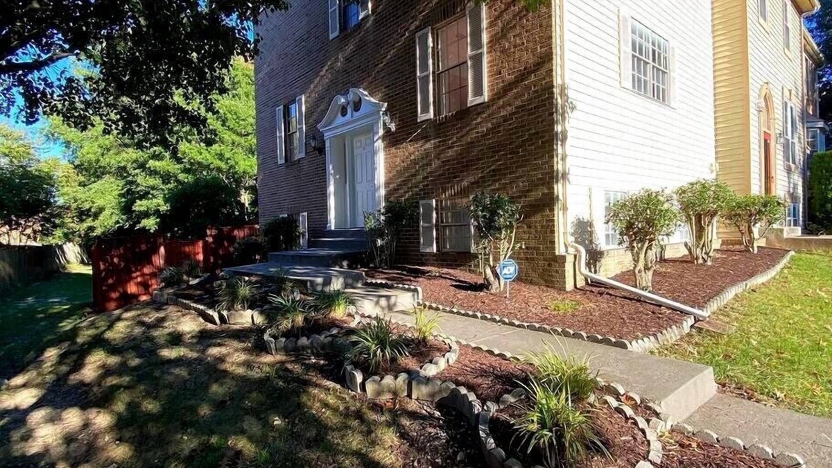 Hybla Valley House | Haven Place, Alexandria