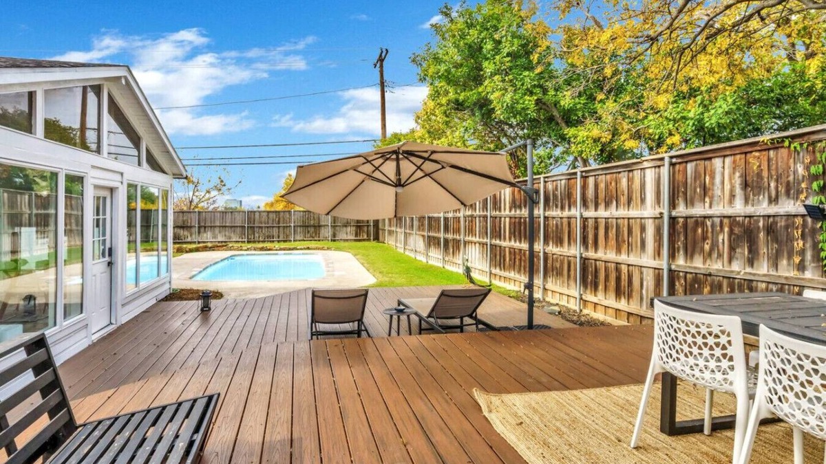 Northwest Dallas House | Hawaiian vibes w/Pool, Gaming Console and Firepit