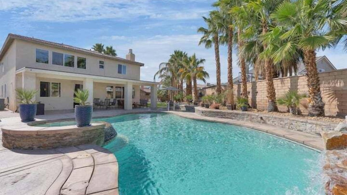 Indio House | Haweswater Oversized Corner Lot