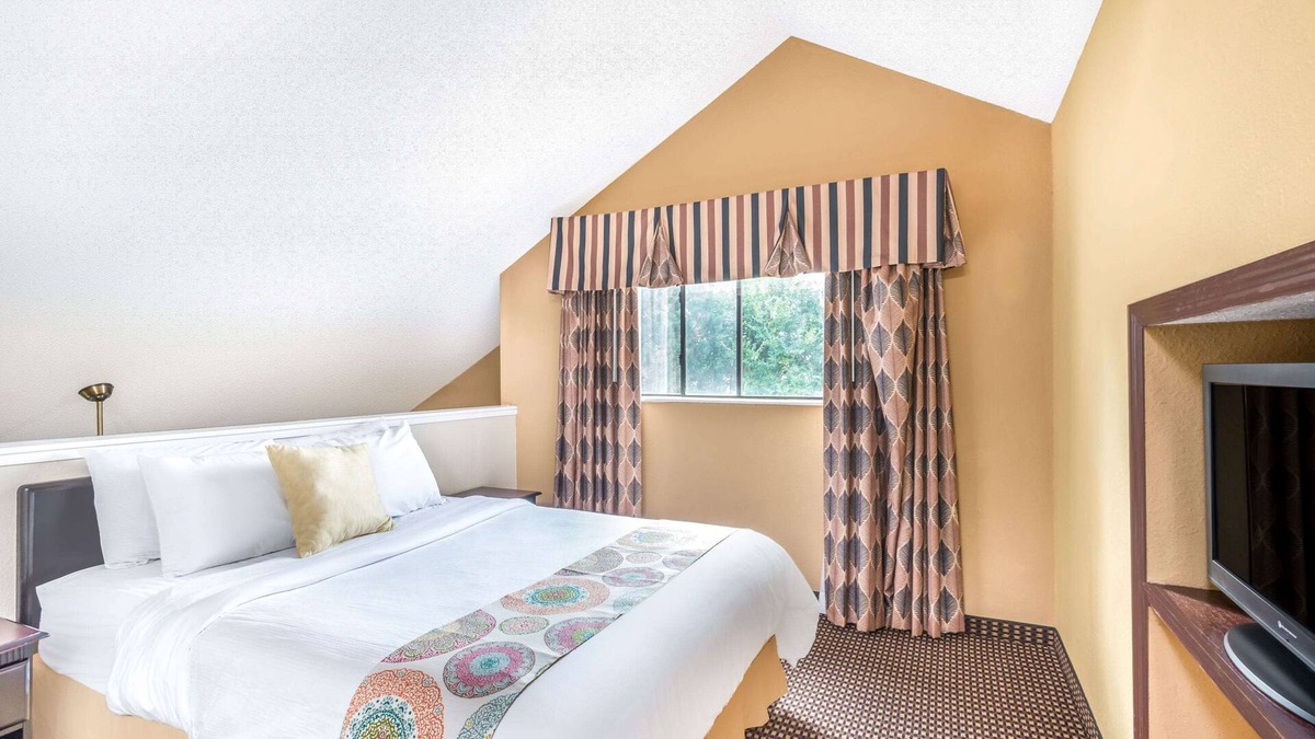 Dayton Hotel | Hawthorn Extended Stay by Wyndham Dayton