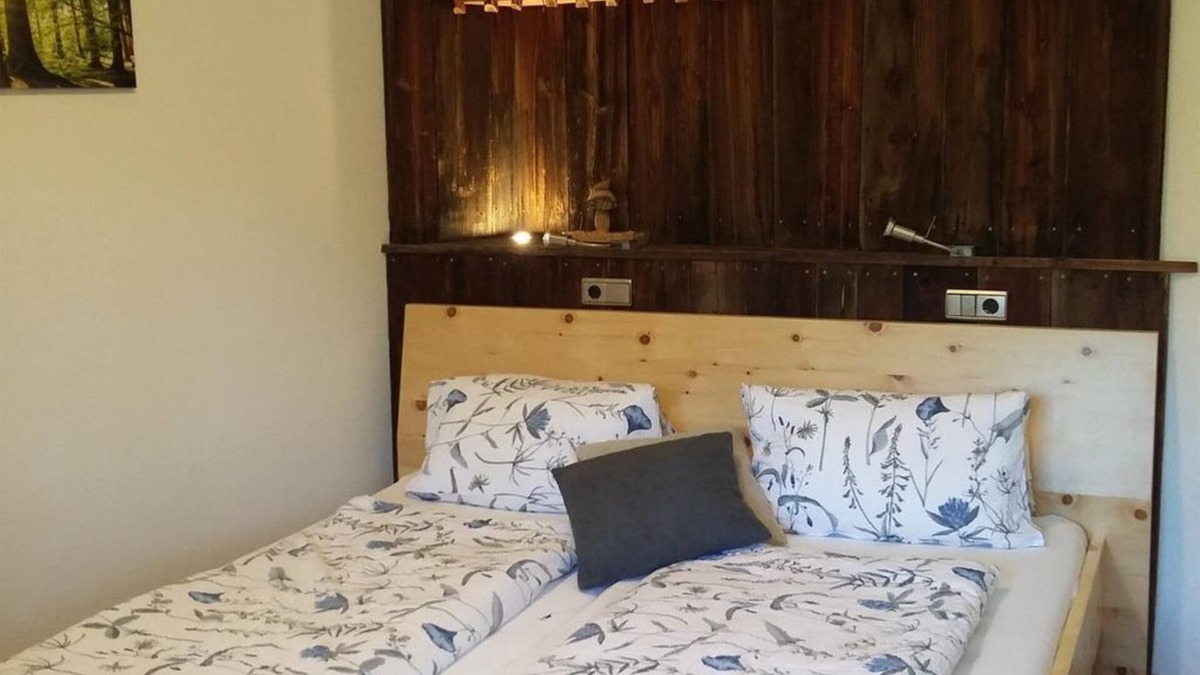 Zeutschach Apartment | Hay flower room (double room) - Tonibauer