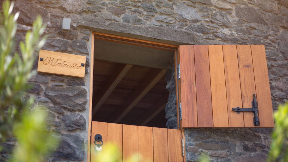 Calheta Cottage | Hayloft Malvasia, comfort and elegance in an atmosphere of tranquility
