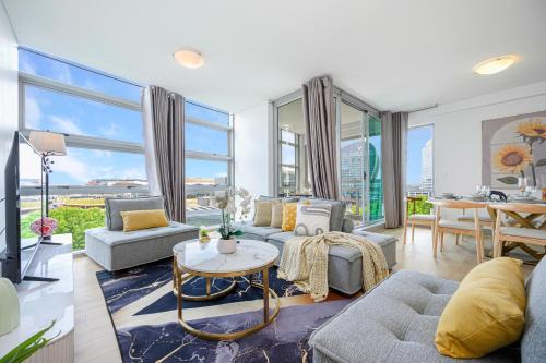 Darling Harbour Apartment | HaymarketDarling HarbourChina Town with PoolGym