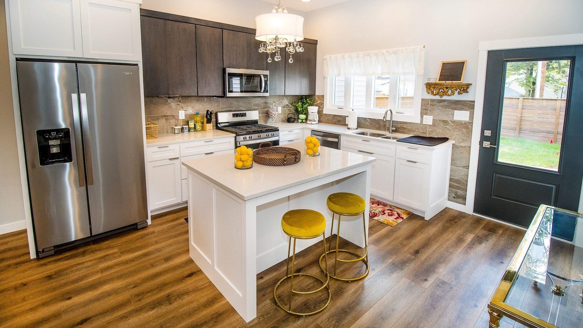 Evansville House | Haynie's Charmer - 3 BR NEW CONSTRUCTION Modern!