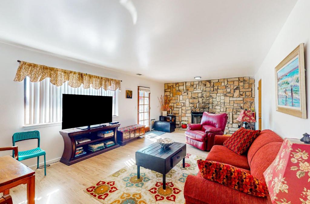 Nipomo House | Hazel Eyes