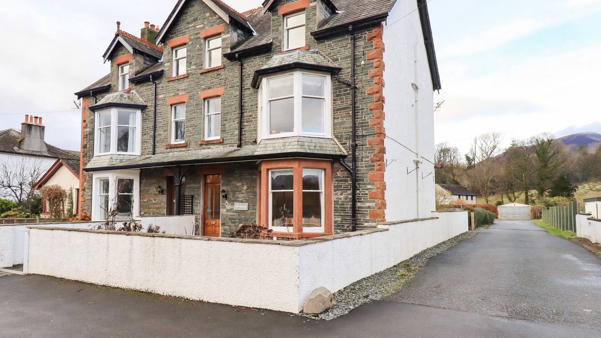 Keswick House | HAZELMERE, pet friendly, character holiday cottage in Keswick