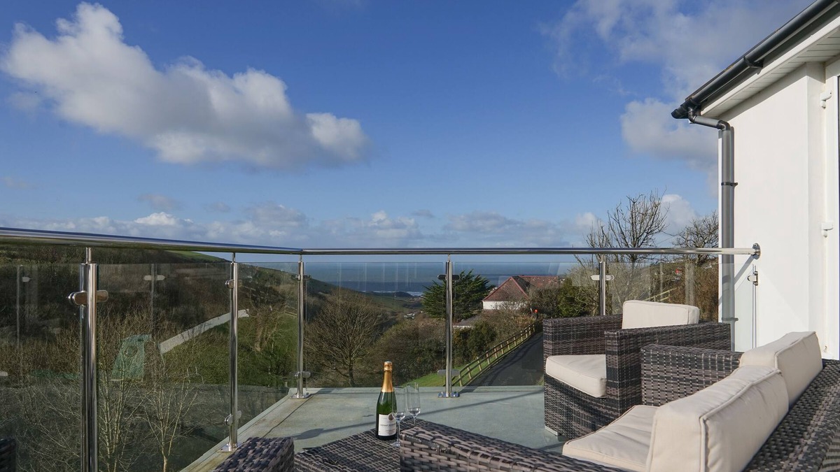 Woolacombe House | Hazelmere - Woolacombe-4 Bed-Sleeps 10-TJSHH