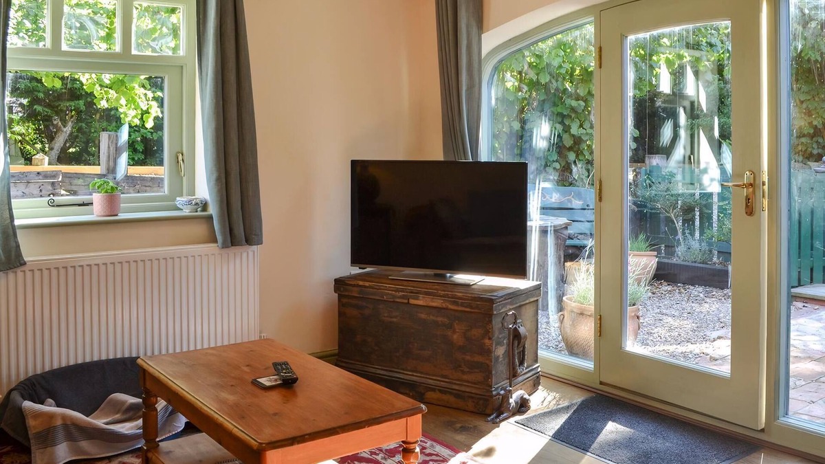 Storwood Cottage | Hazels Cottage - UK40198
