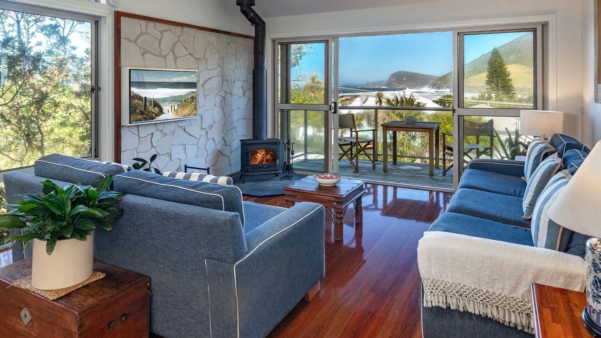 Blueys Beach House | Headlands At Blueys Beach