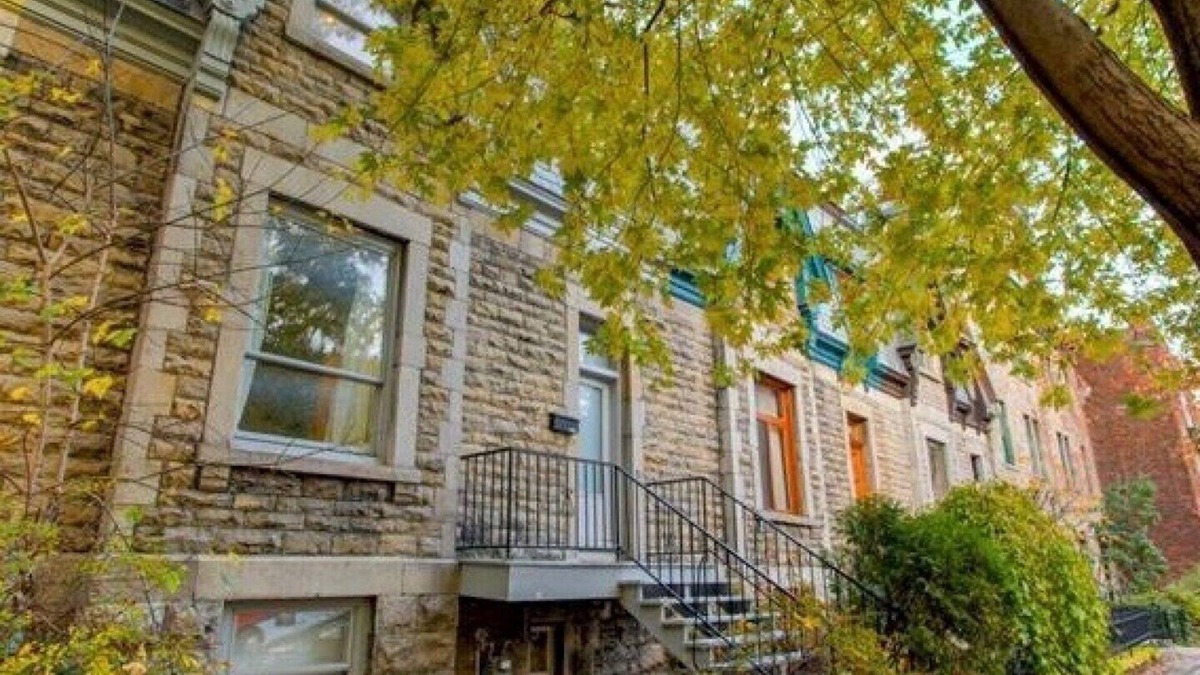 Milton Park House | Heart of downtown Prime location, indoor Parking CITQ# 299716