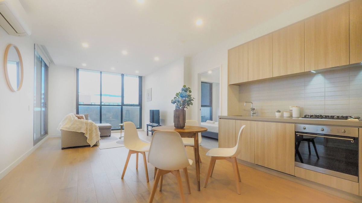 Clayton South Apartment | Heart of clayton 2BR2BA near Monash Uni Parking