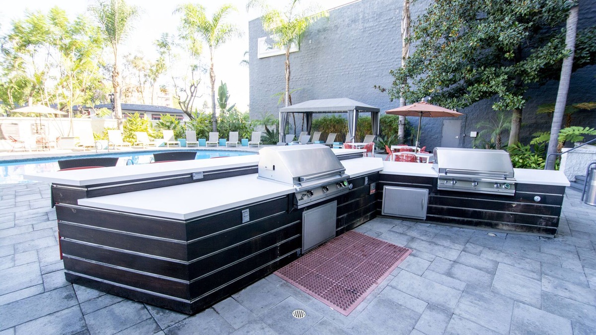 Cortez Hill Apartment | Heart of Downtown /Pool - Jacuzzi