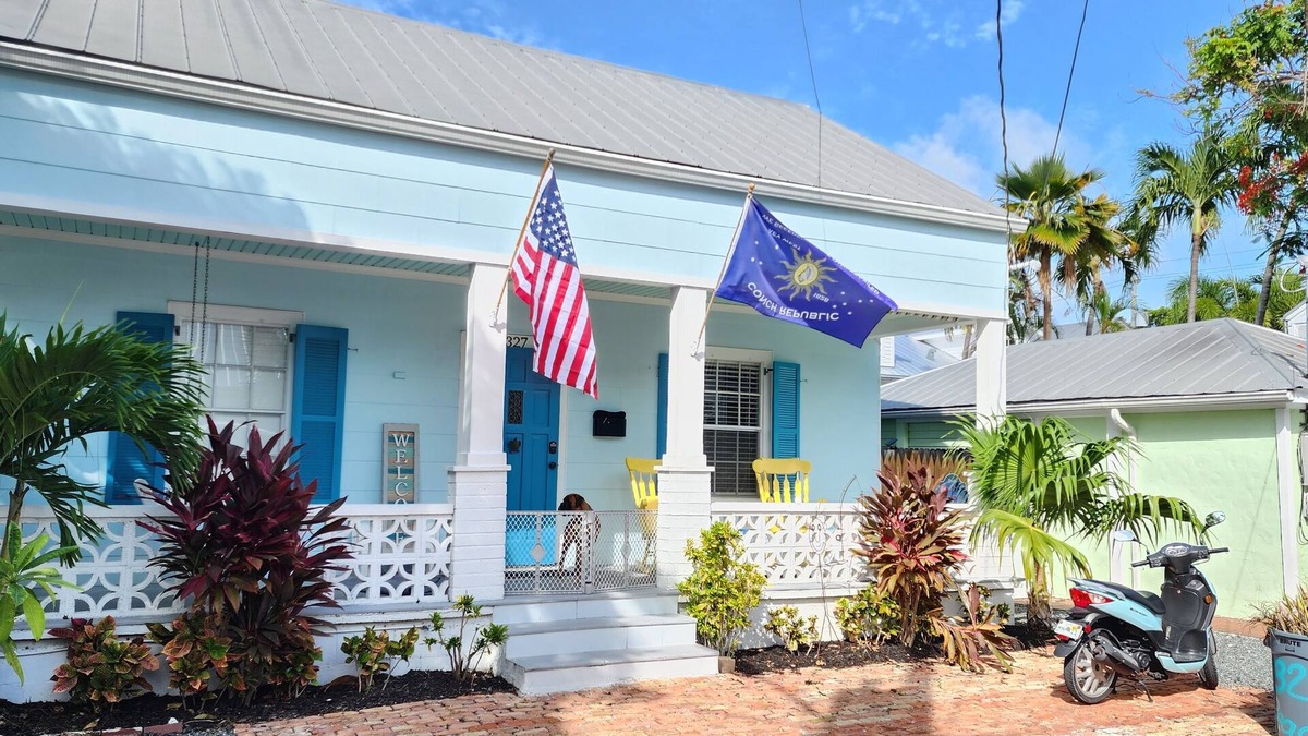 Historic Seaport House | Heart of Old Town on QUIET Peacon Lane. Historic Seaport. Duval St. PETS WELCOME