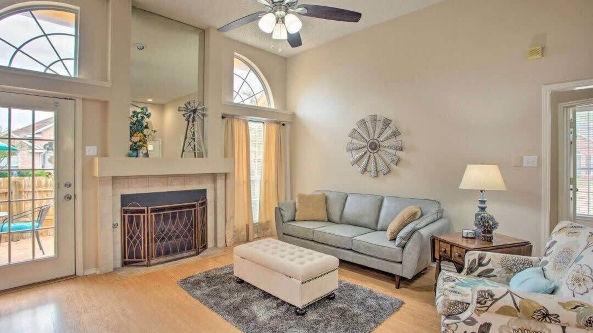 Rowlett House | Heart of Rowlett - 3 BD,2BA Cozy Getaway w Patio