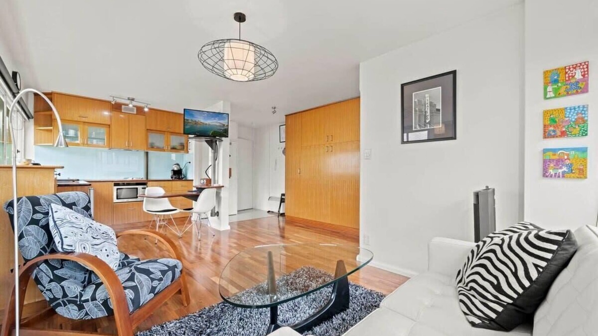 Potts Point Apartment | Heart Of The City Minutes from Macleay Street