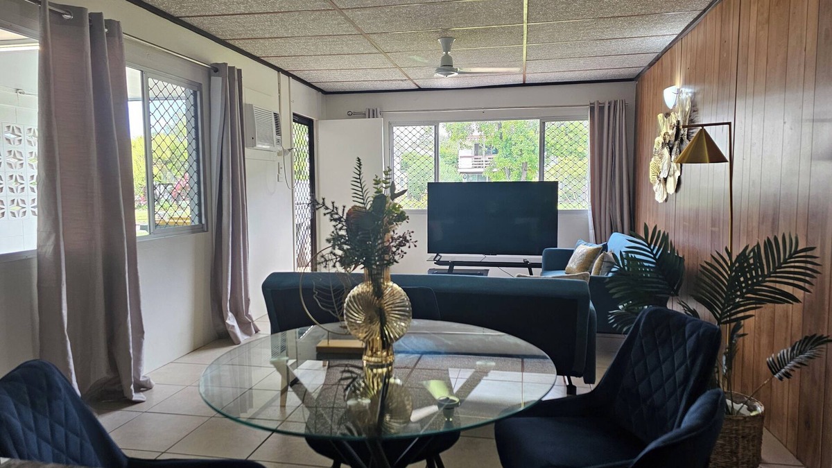 Cranbrook Apartment | Heart of Townsville Serenity